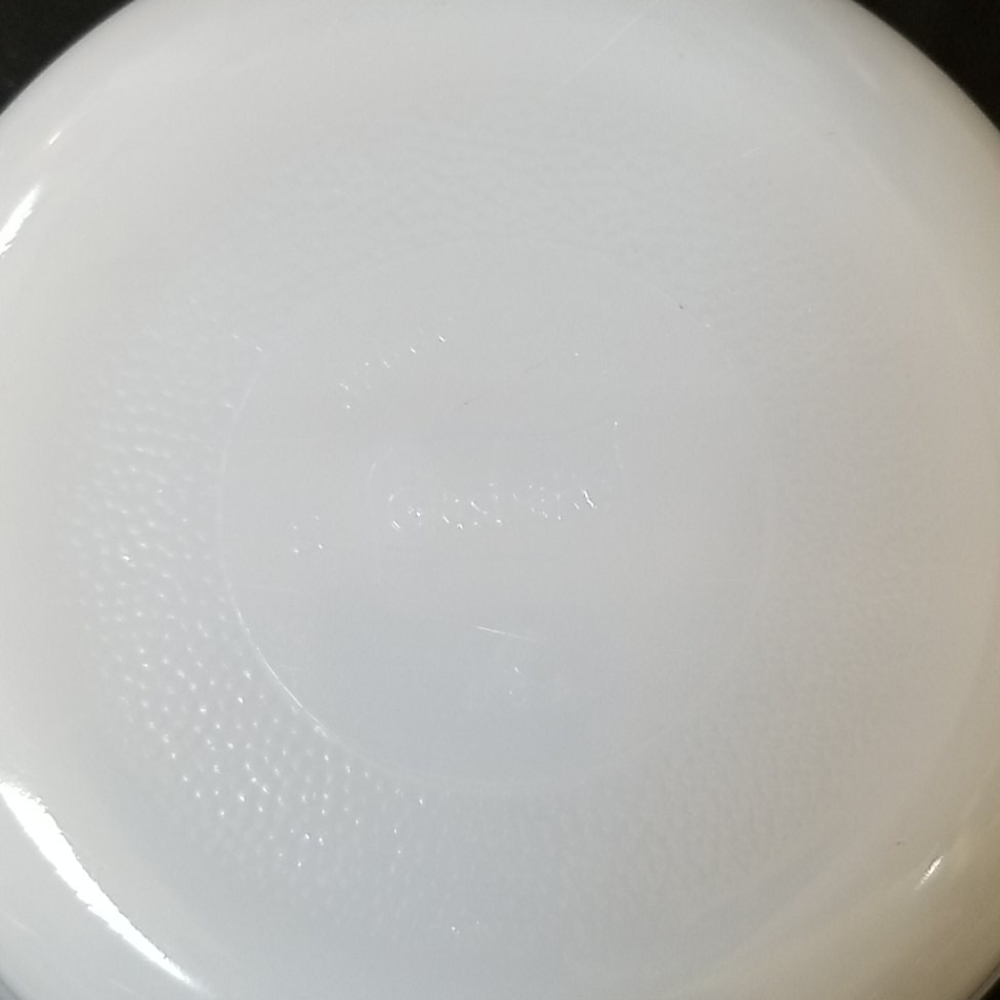 π₯VINTAGE 1.5 QT CASSEROLE WITH LID - Picture 3 of 4